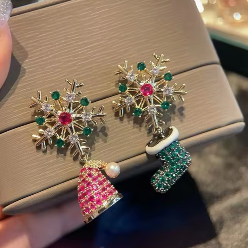 Snowflake Christmas Earrings - Rhinestone Luxury Crystal Drop Earrings - Picture 1 of 7